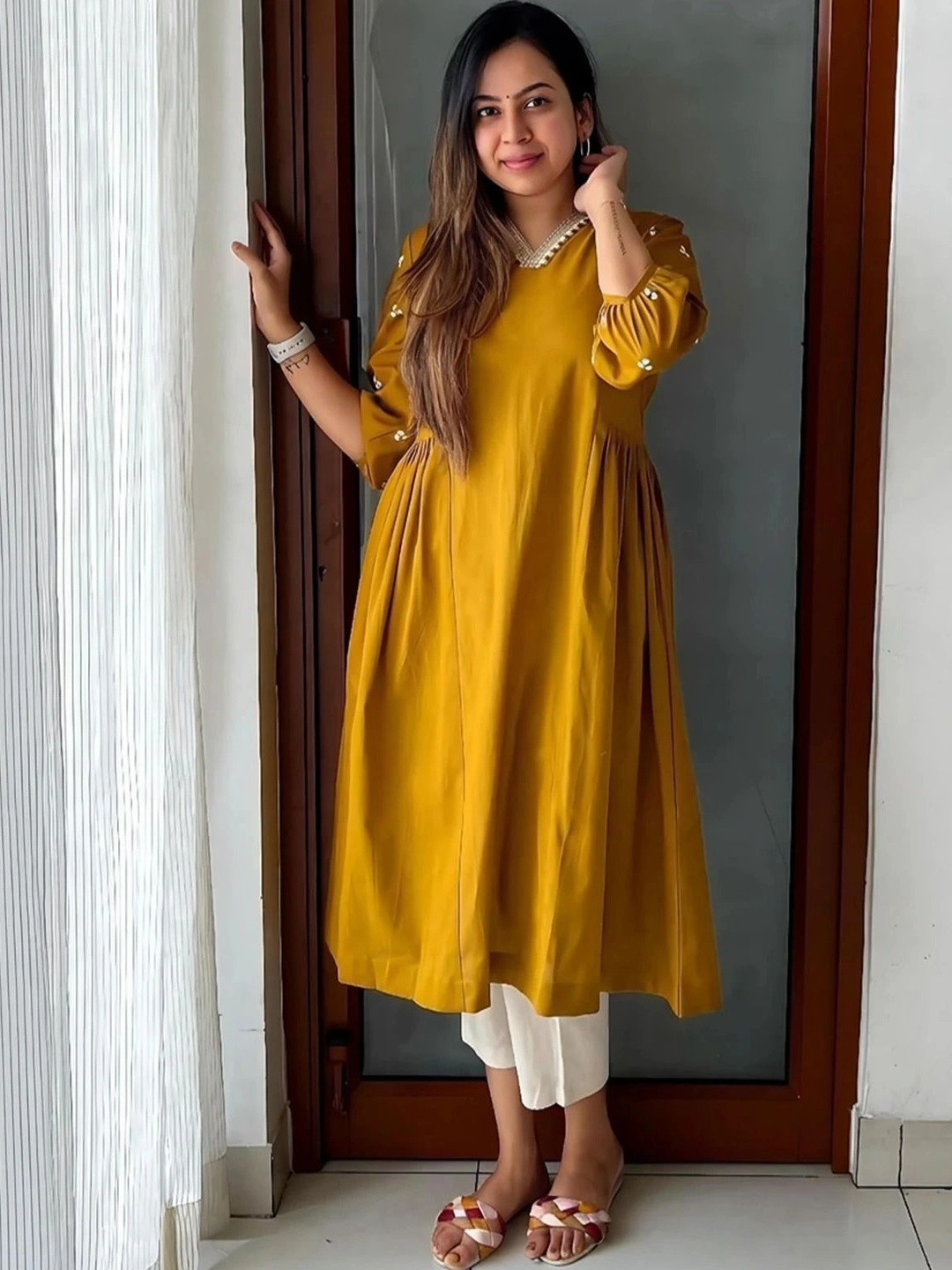 Tvyozs Women Ethnic Motifs Floral Kurta