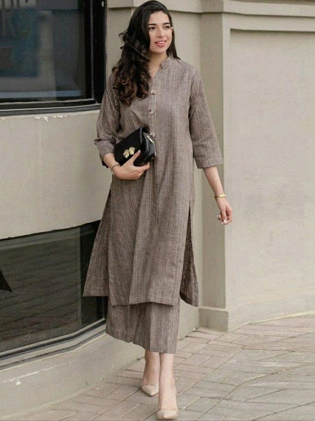 GoSriKi Women Printed Regular Kurta with Palazzos