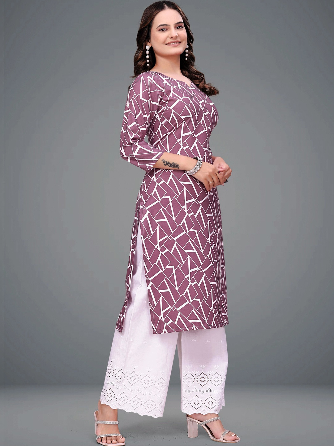 MENFLUENT Printed Boat Neck Pure Crepe Kurti