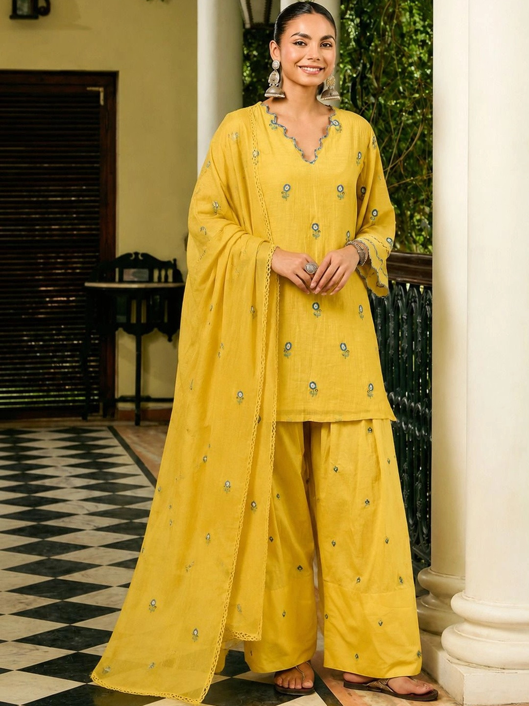 Varsha Fashion Women Ethnic Motifs Embroidered Regular Thread Work Kurta with Palazzos & With Dupatta