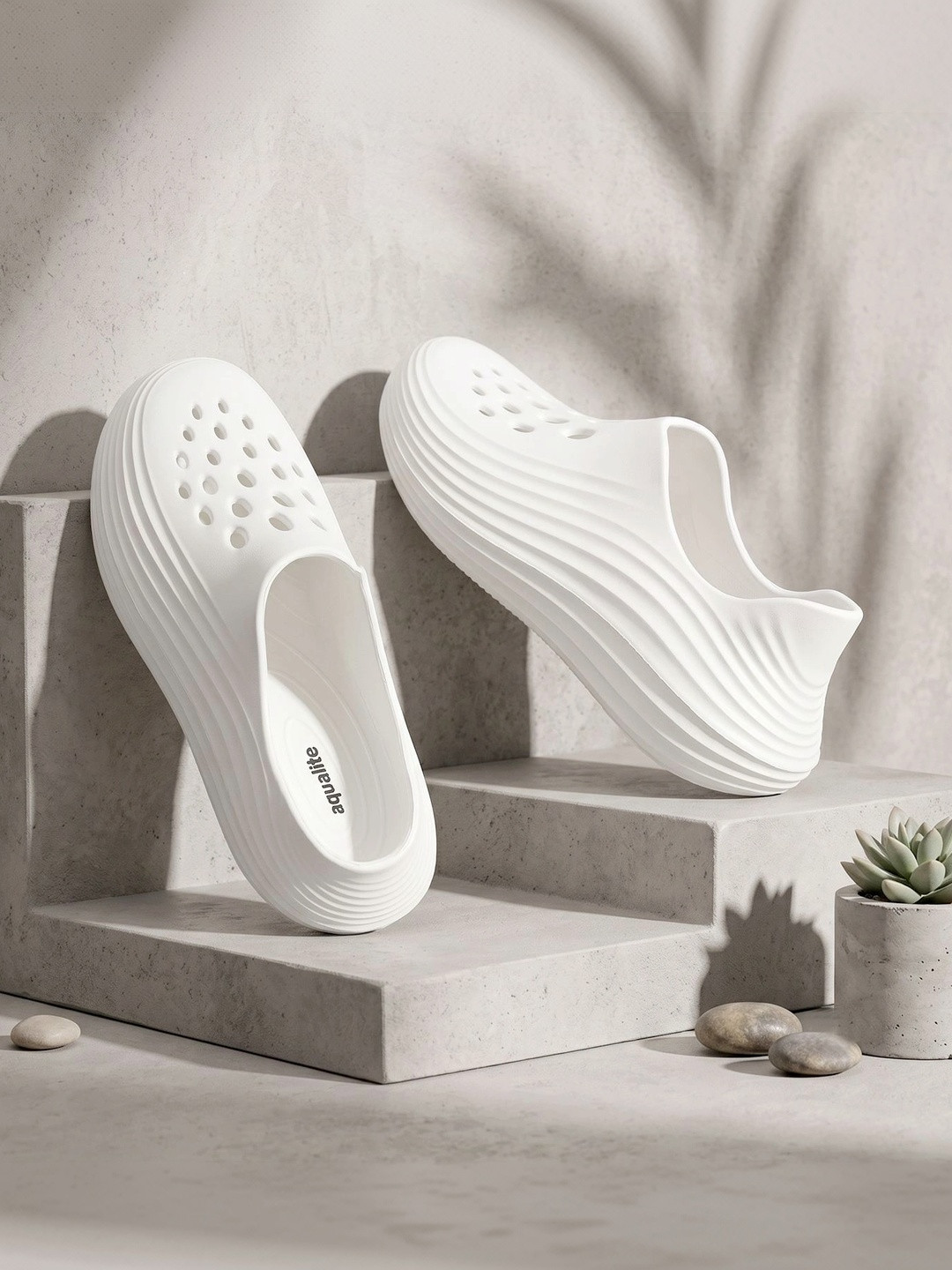 Aqualite Men Clogs Sandals