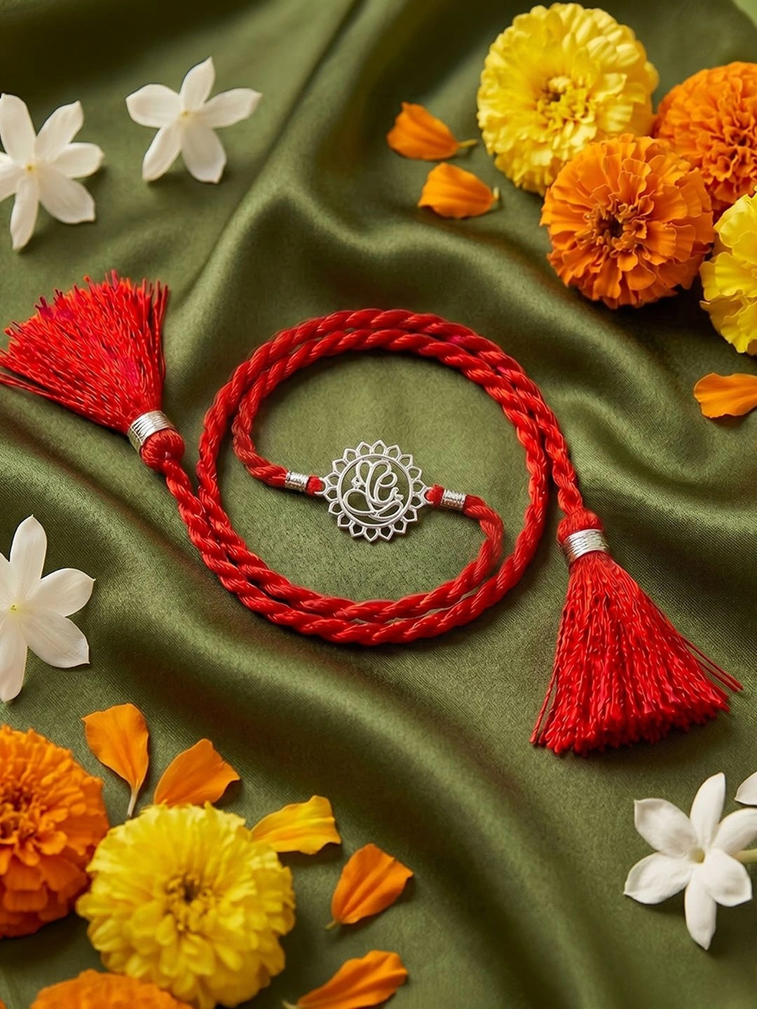 Zavya Men Rhodium-Plated 925 Sterling Silver Ganesha Rakhi