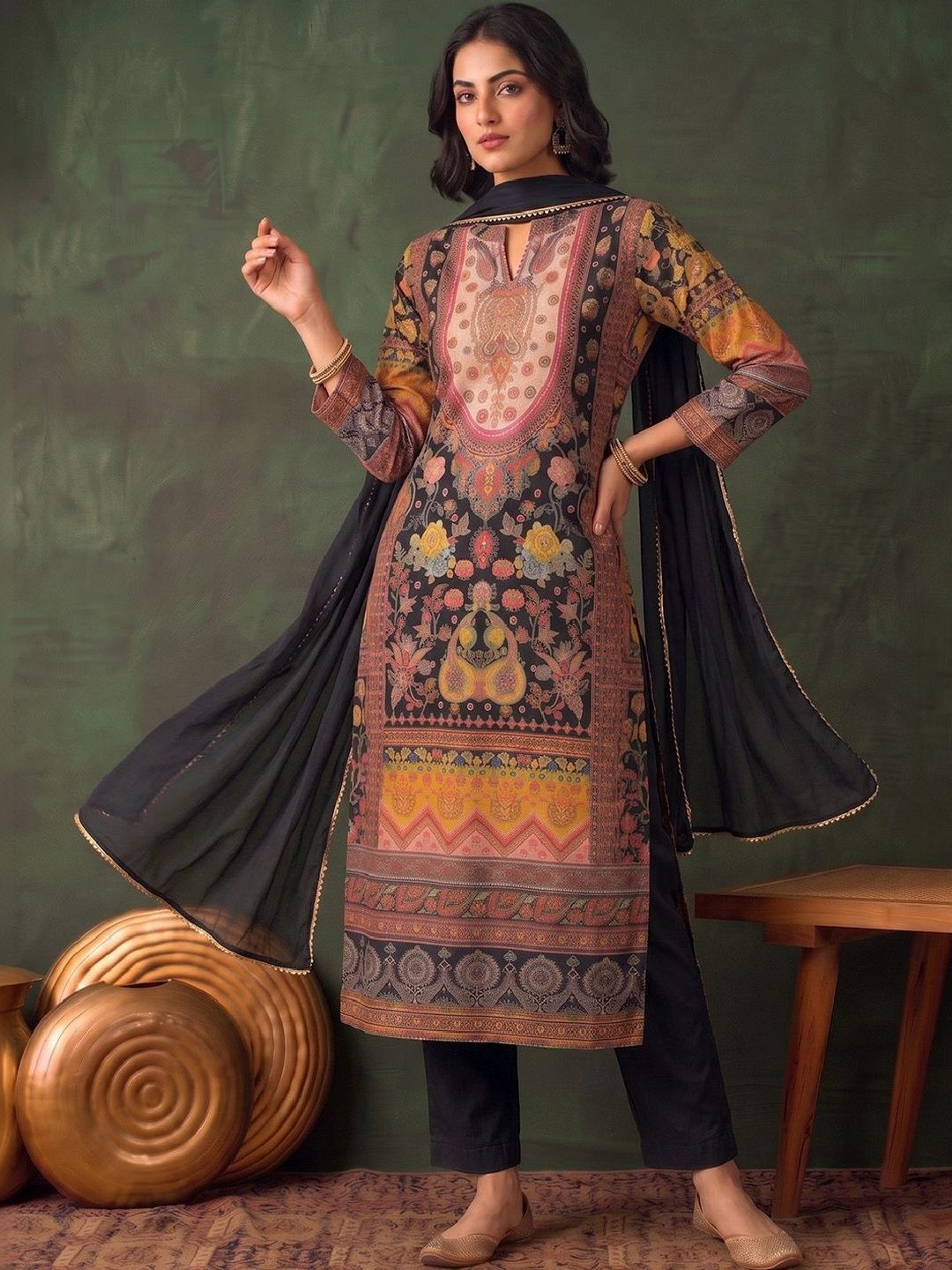 Varanga Women Ethnic Motifs Printed Regular Kurta with Trousers & With Dupatta