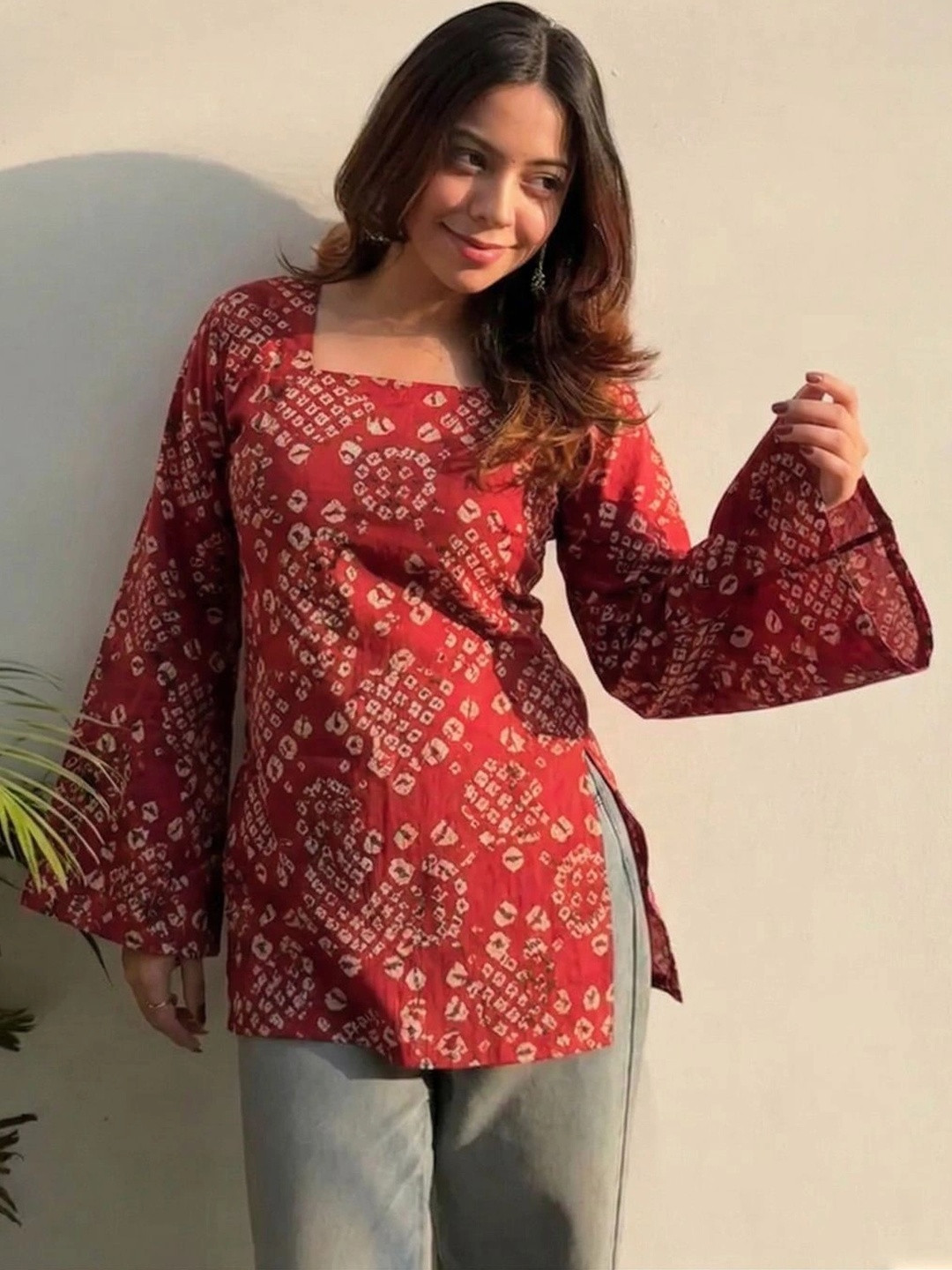 Aaghnya Bandhani Printed Square Neck Flared Sleeves Kurti