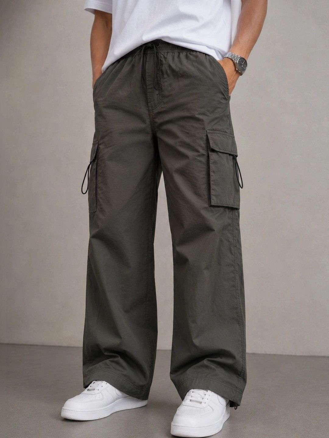CINOCCI Men Solid Baggy Cargo Trousers