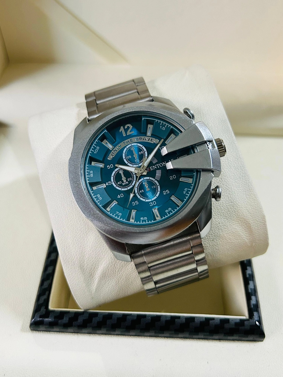 FENTON Men Dial & Stainless Steel Bracelet Style Straps Analogue Chronograph Watch DSL Mini Green