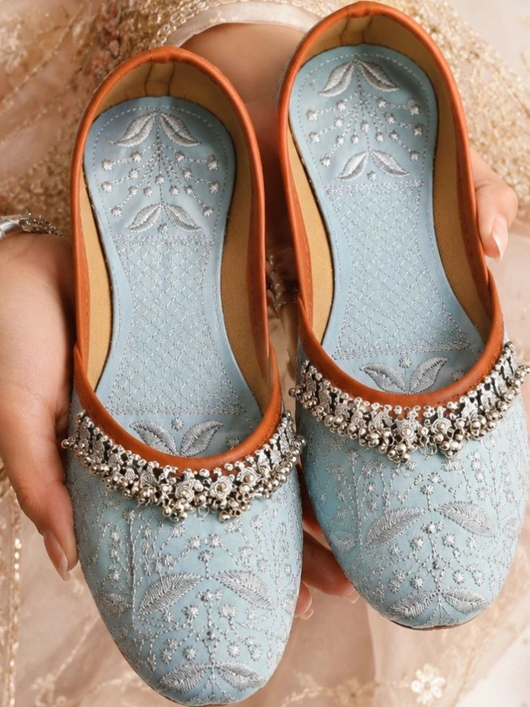 SZN Women Embellished Ethnic Mojaris Flats
