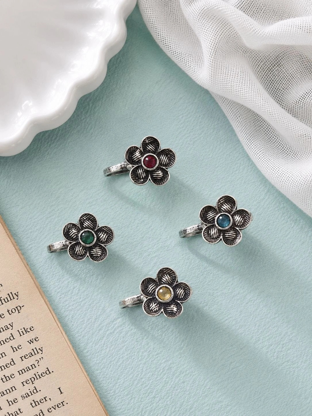 NAMAN ARTS Rhodium-Plated Artificial Stones and Beads Ring Nosepin