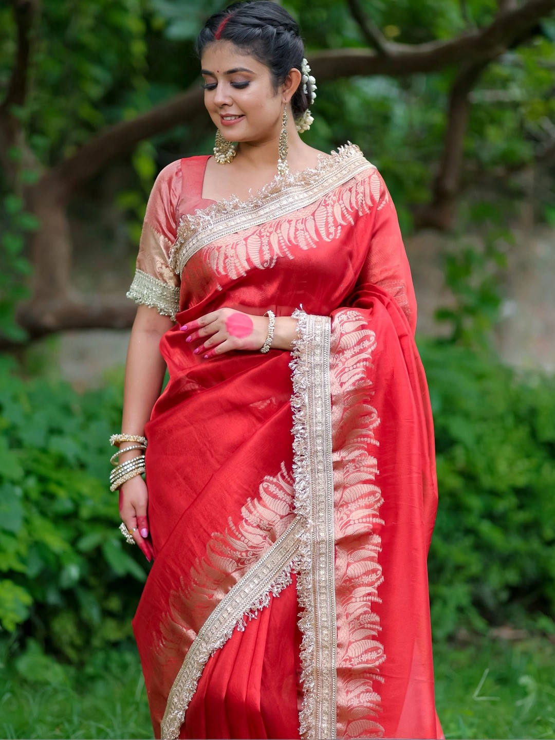 Banarasi Kargha Ethnic Motifs Woven Design Zari Tissue Banarasi Saree With Lace Border