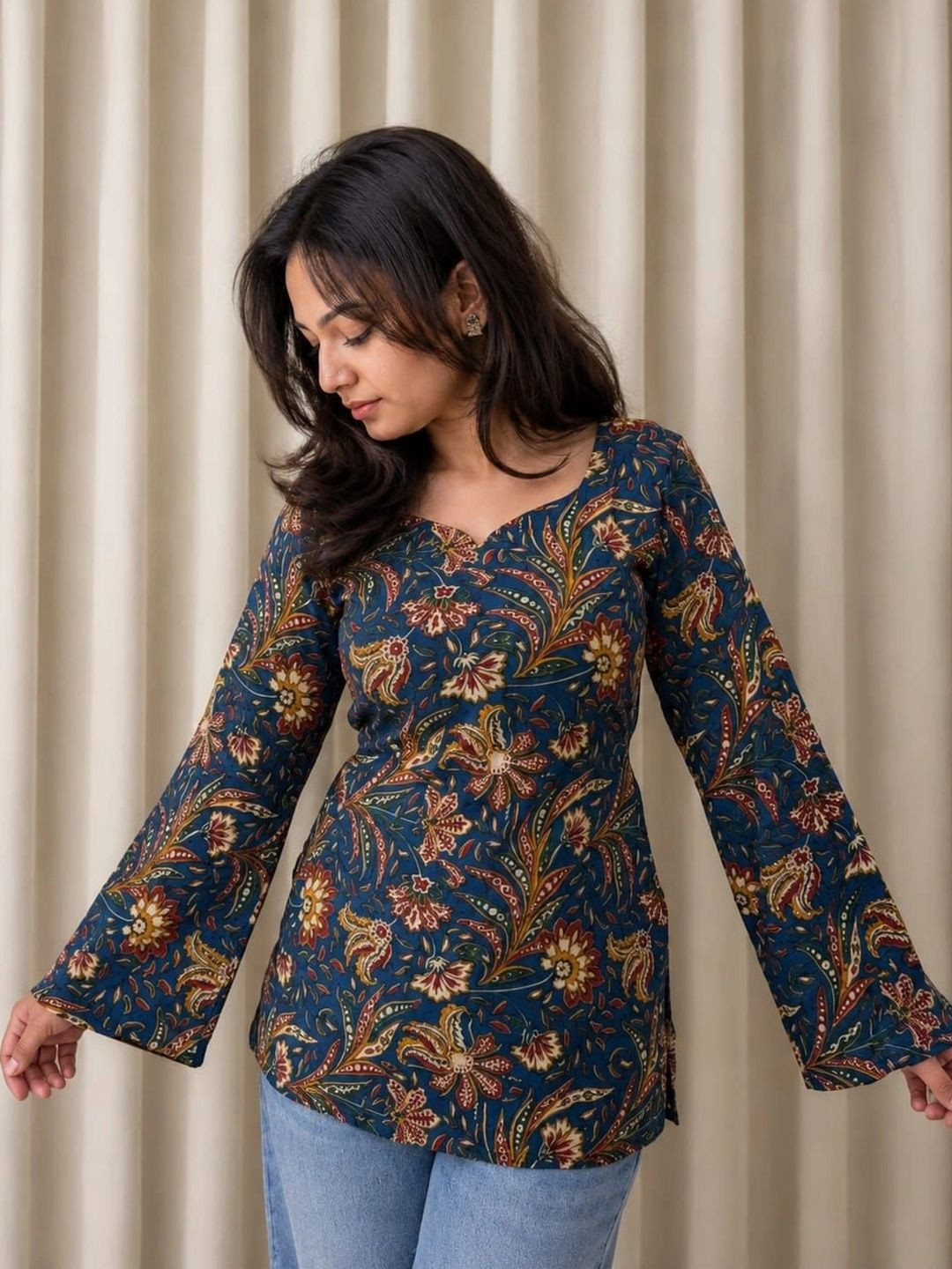KURVEE Botanical Printed V-Neck Flared Sleeves Pure Cotton Kurti