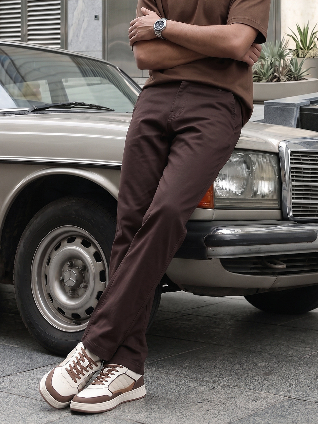 The Roadster Life Co. Men Relaxed Fit Chinos Trousers