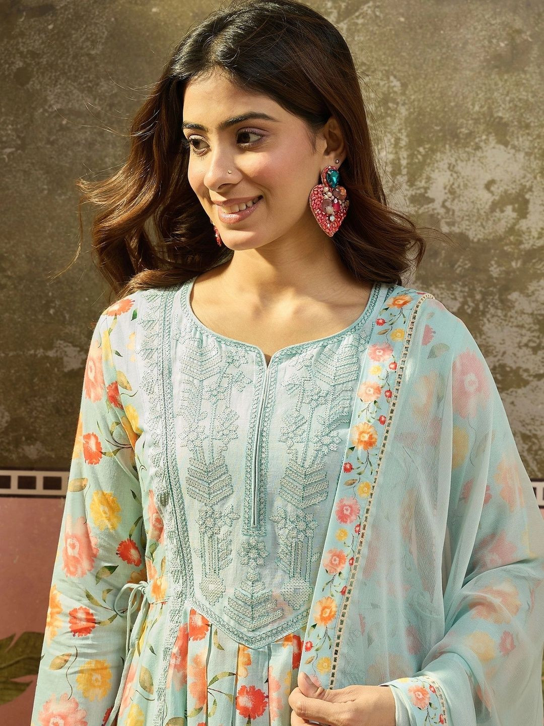 Sangria Women Floral Printed Empire Thread Work Pure Cotton Kurta with Trousers & With Dupatta