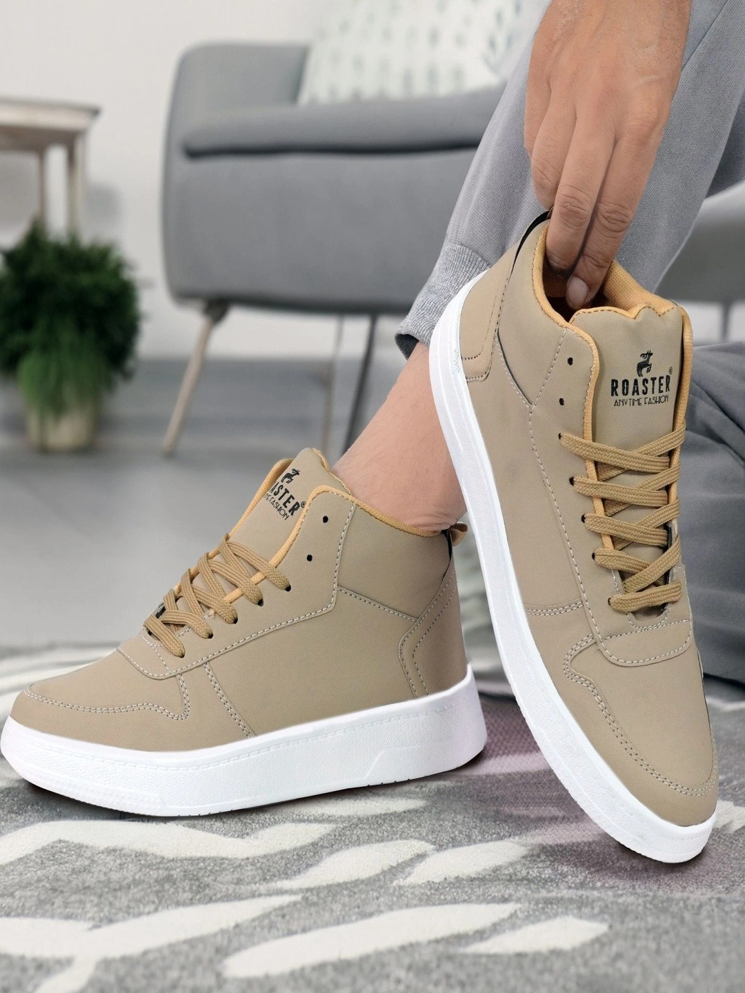 ROASTER Men Sneakers