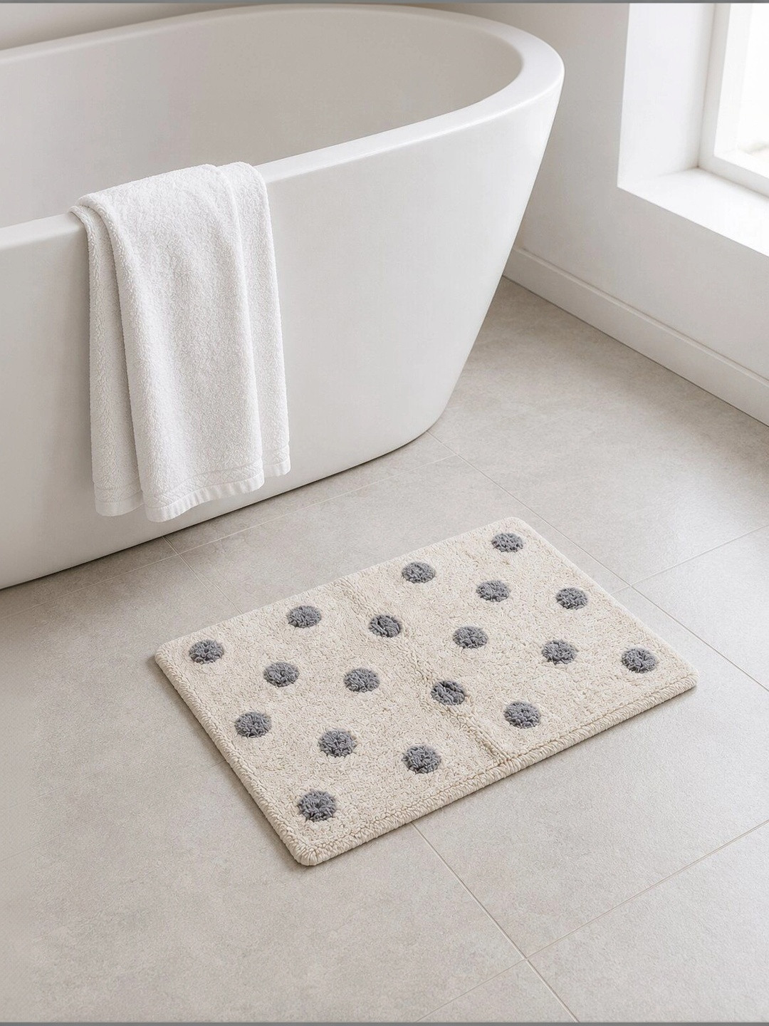eyda Off White and Grey Printed Cotton Bath Rug