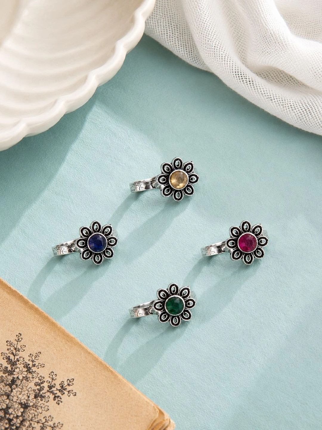 NAMAN ARTS Silver-Plated Artificial Stones and Beads Stud Nosepin