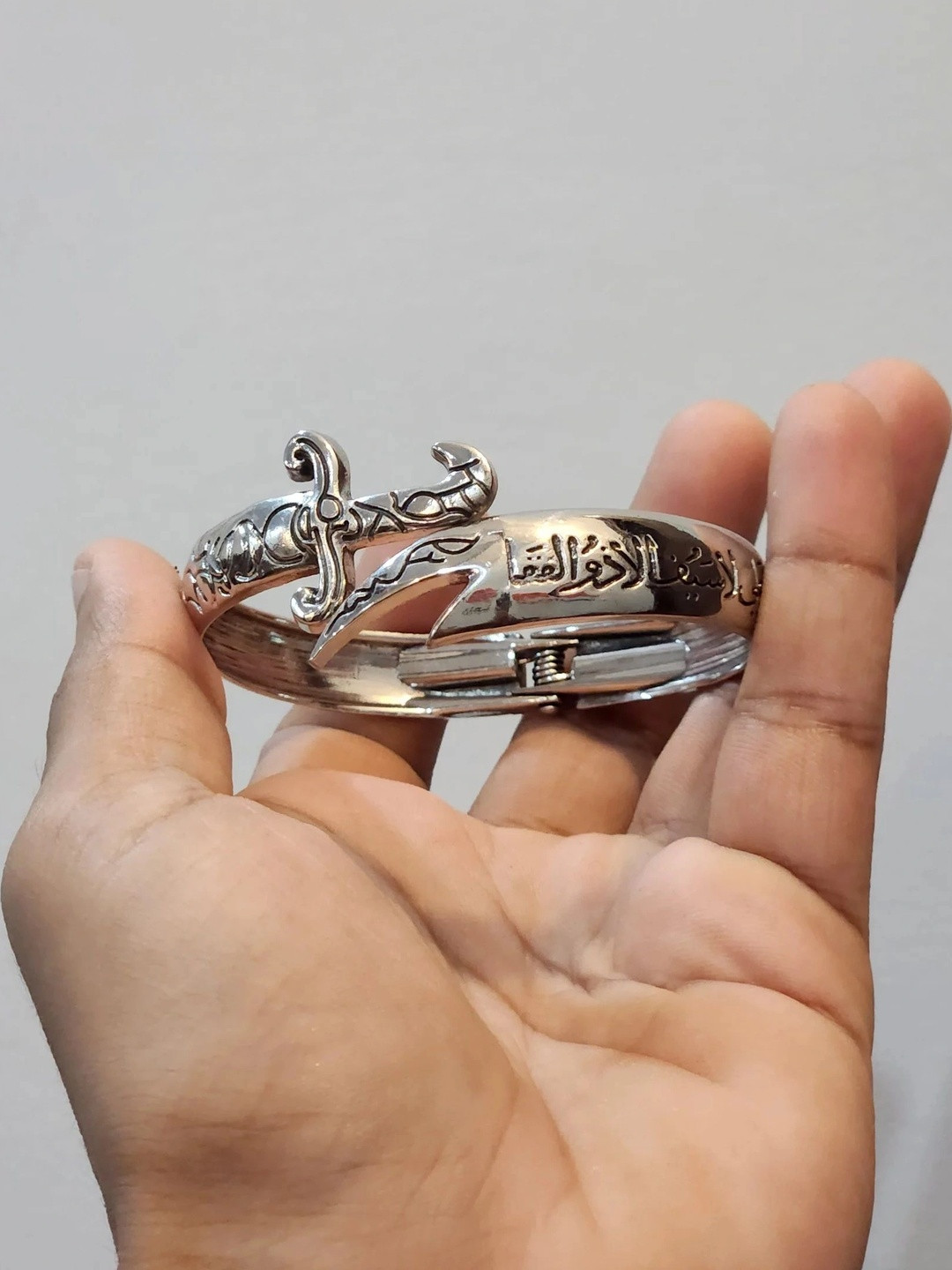 Airtick Unisex Oxidised Kada Bracelet