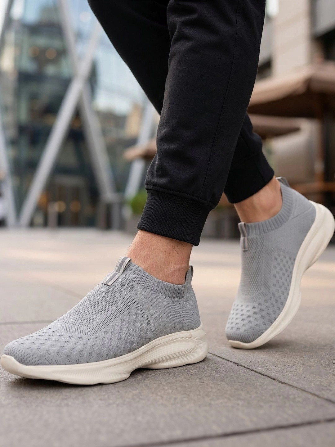 Knight Ace Men Textile Walking Shoes