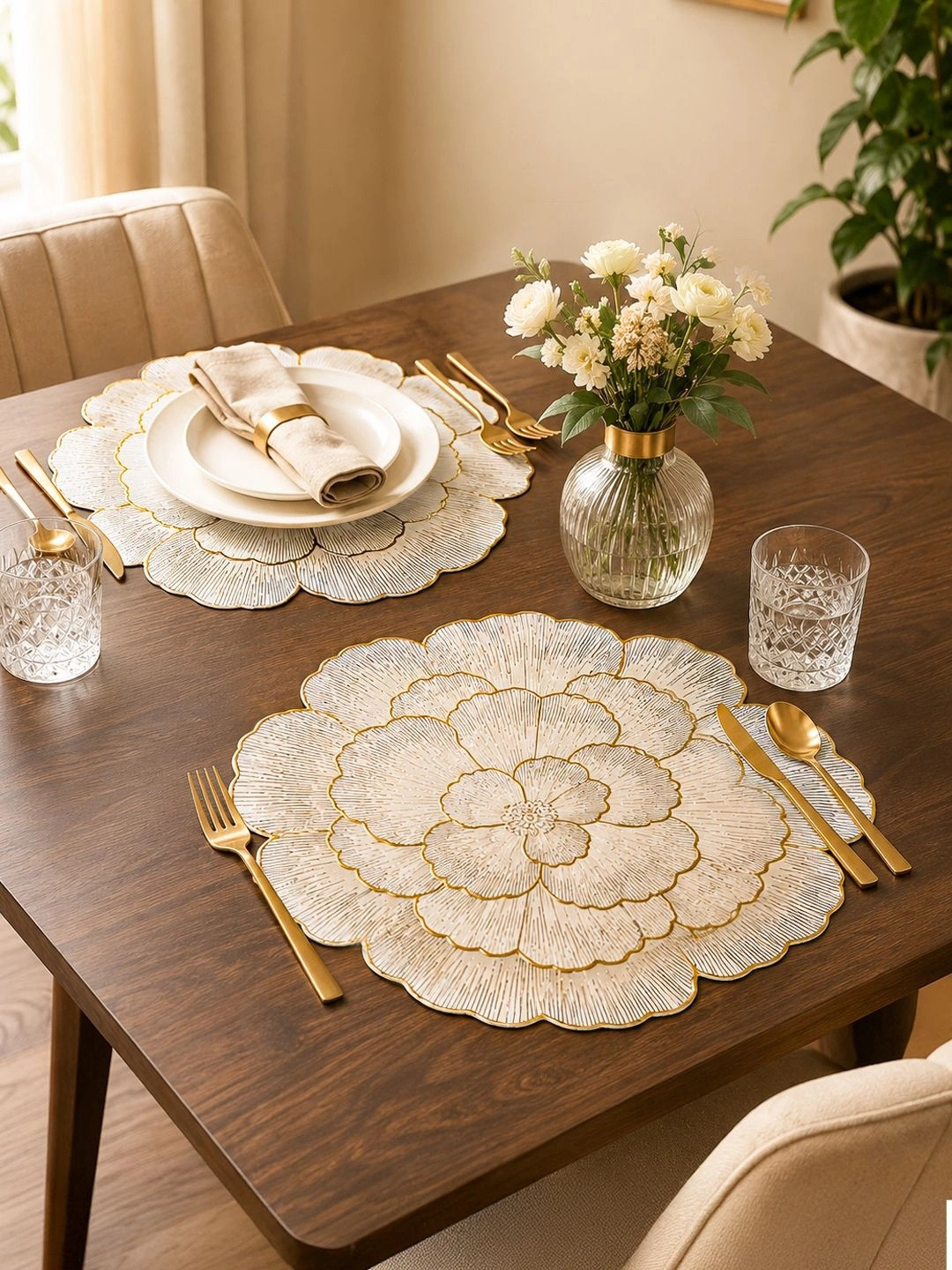 MARKET99 Gold Toned 2 Pcs Floral Design Table Placemat