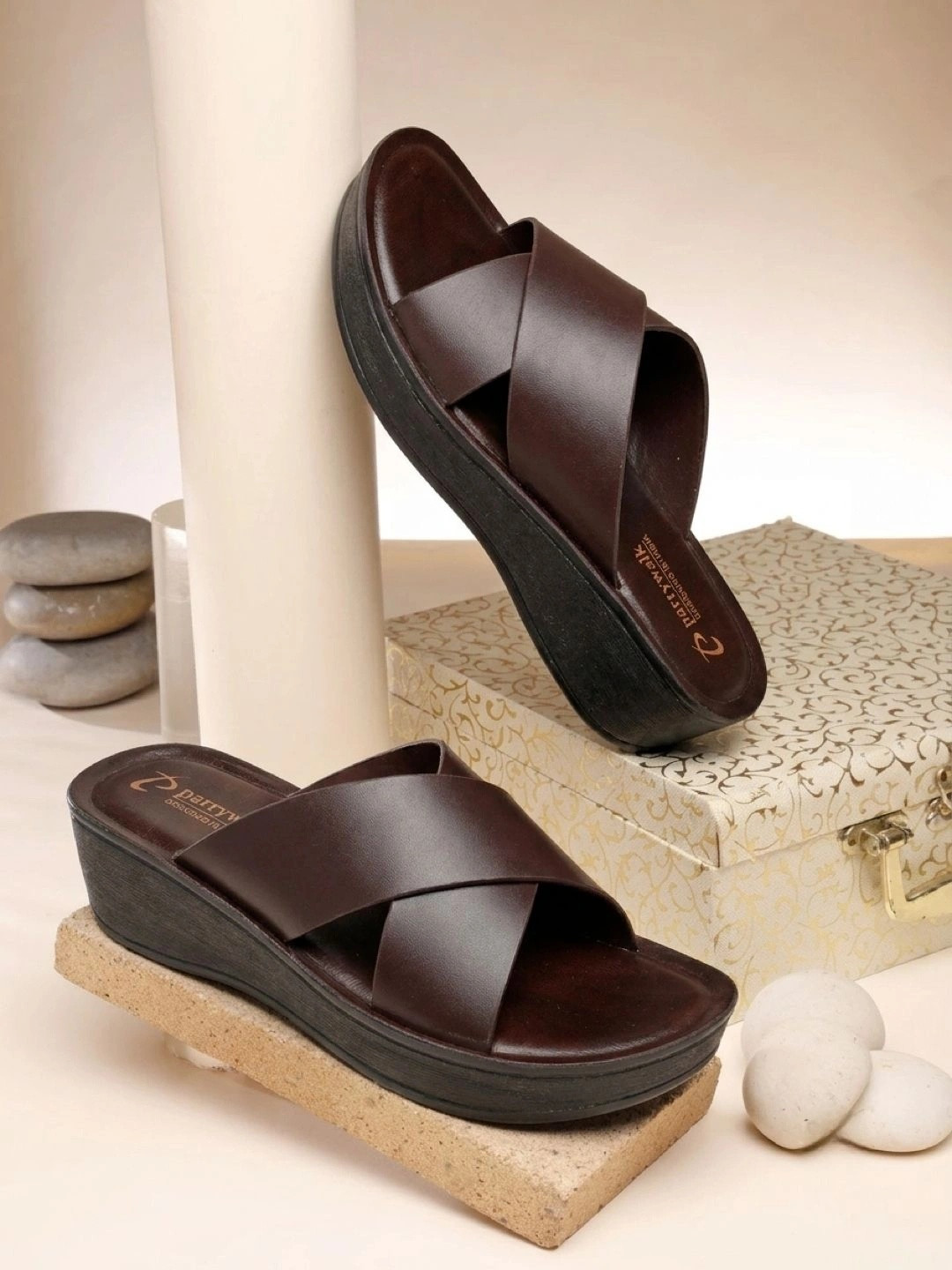 PARRY WALK Women Open Toe Flats