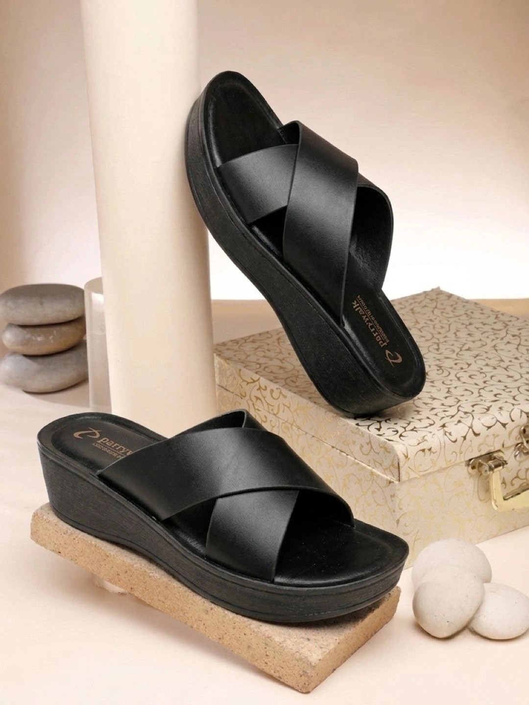 PARRY WALK Women Open Toe Flats