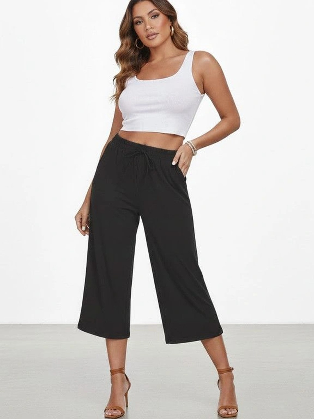 UNFLD Women Capris