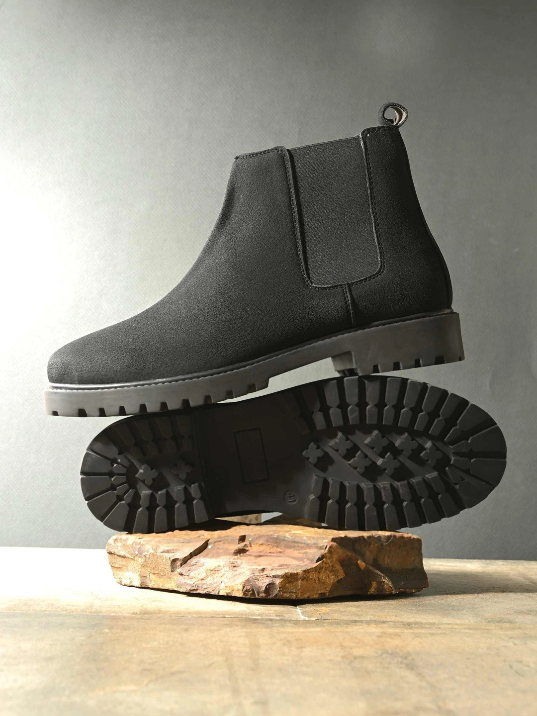 The Roadster Lifestyle Co Men Round Toe Slip-On Chelsea Boots
