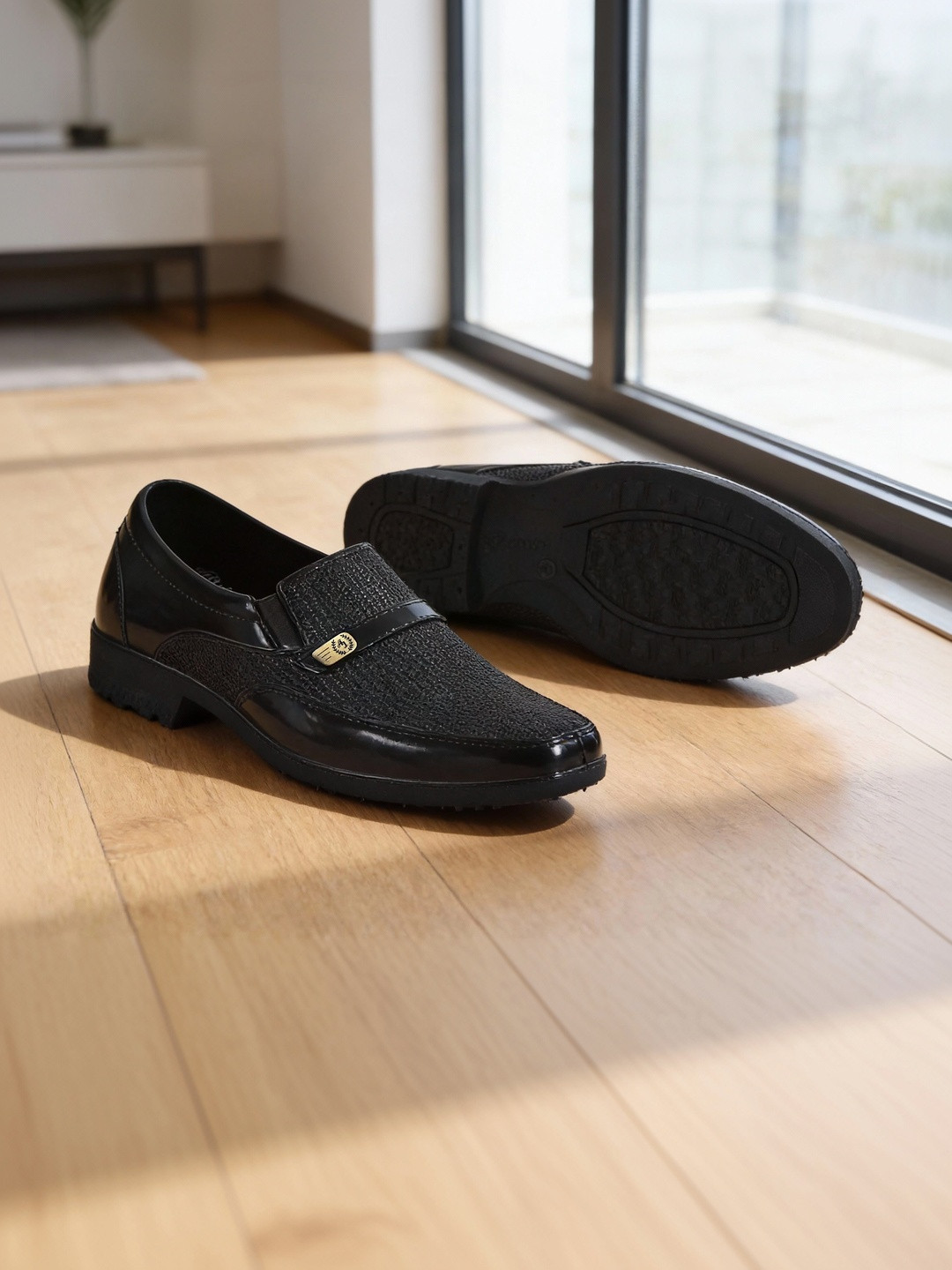 Ajanta SHOES Men Textured Formal Loafers