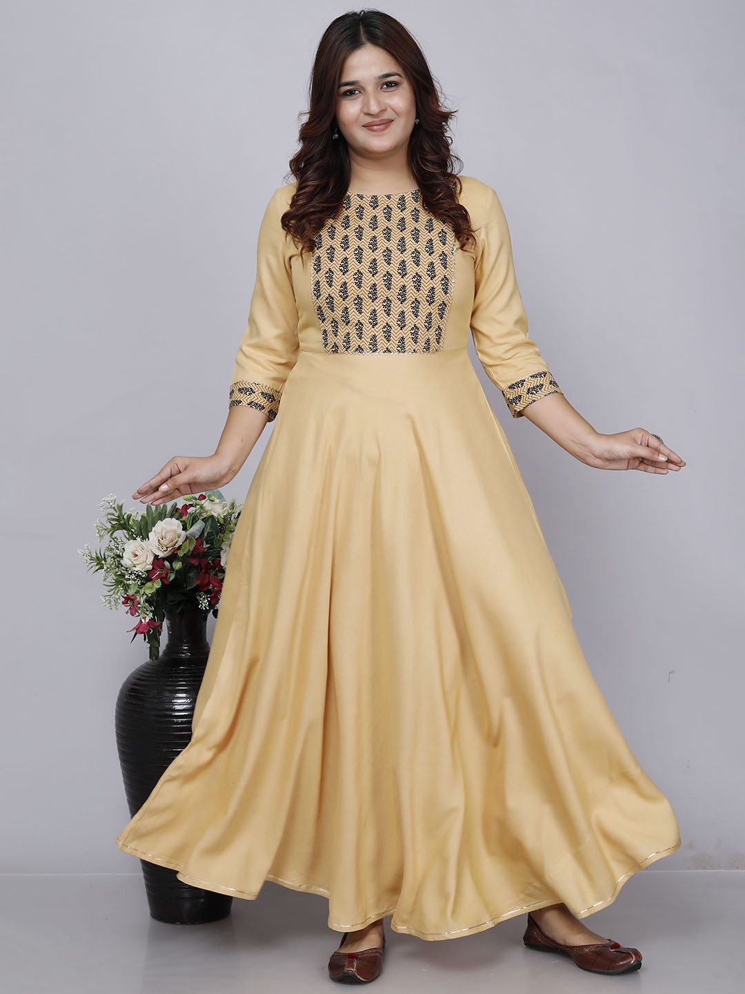 RAAKA Floral Printed Gotta Patti Round Neck Anarkali Kurta