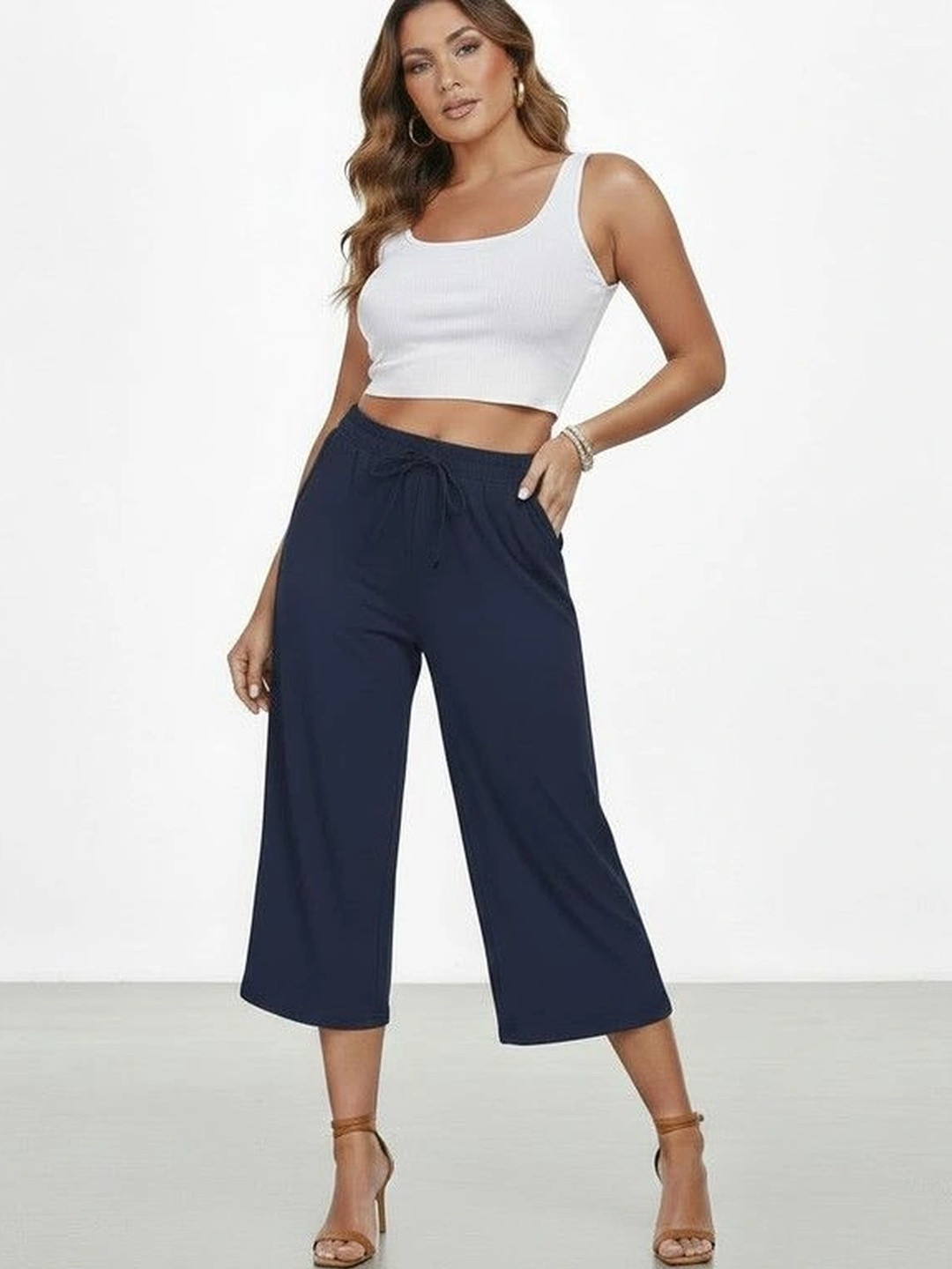 UNFLD Women Capris