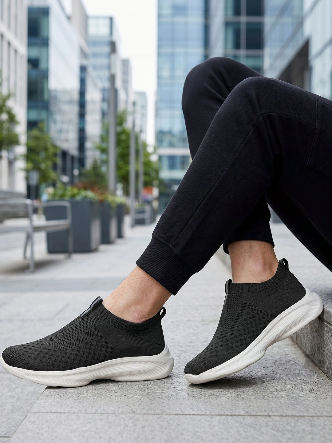 Knight Ace Men Textile Walking Shoes