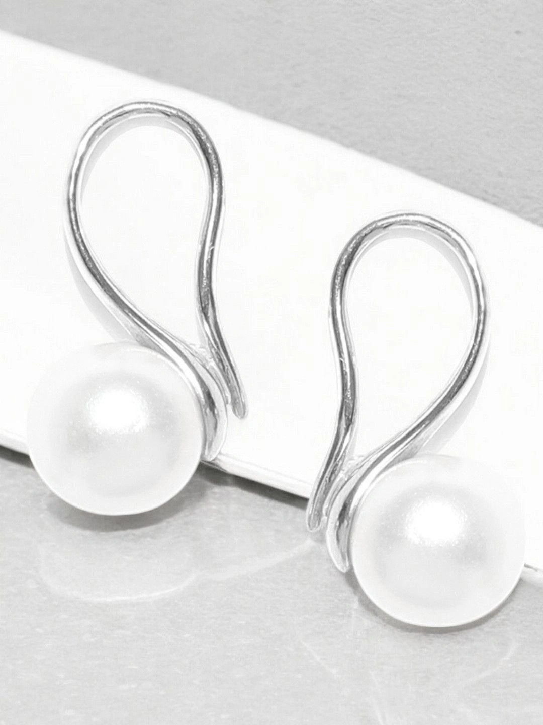 OOMPH White Pearl Anti Tarnish Silver Tone Ear Stud Earrings
