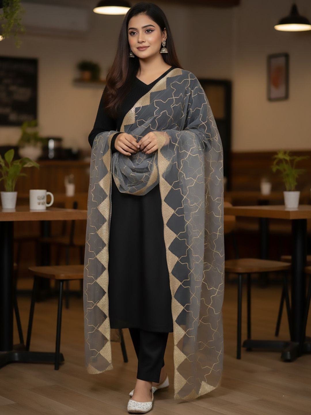Varanga Geometric Embroidered Gotta Patti Net Dupatta