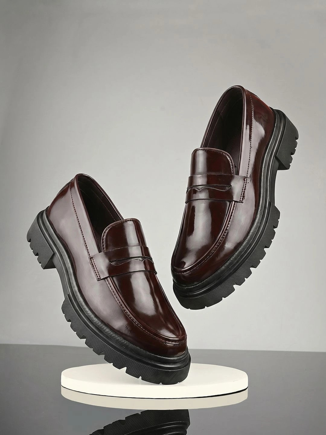 INVICTUS Men Patent Leather Loafers