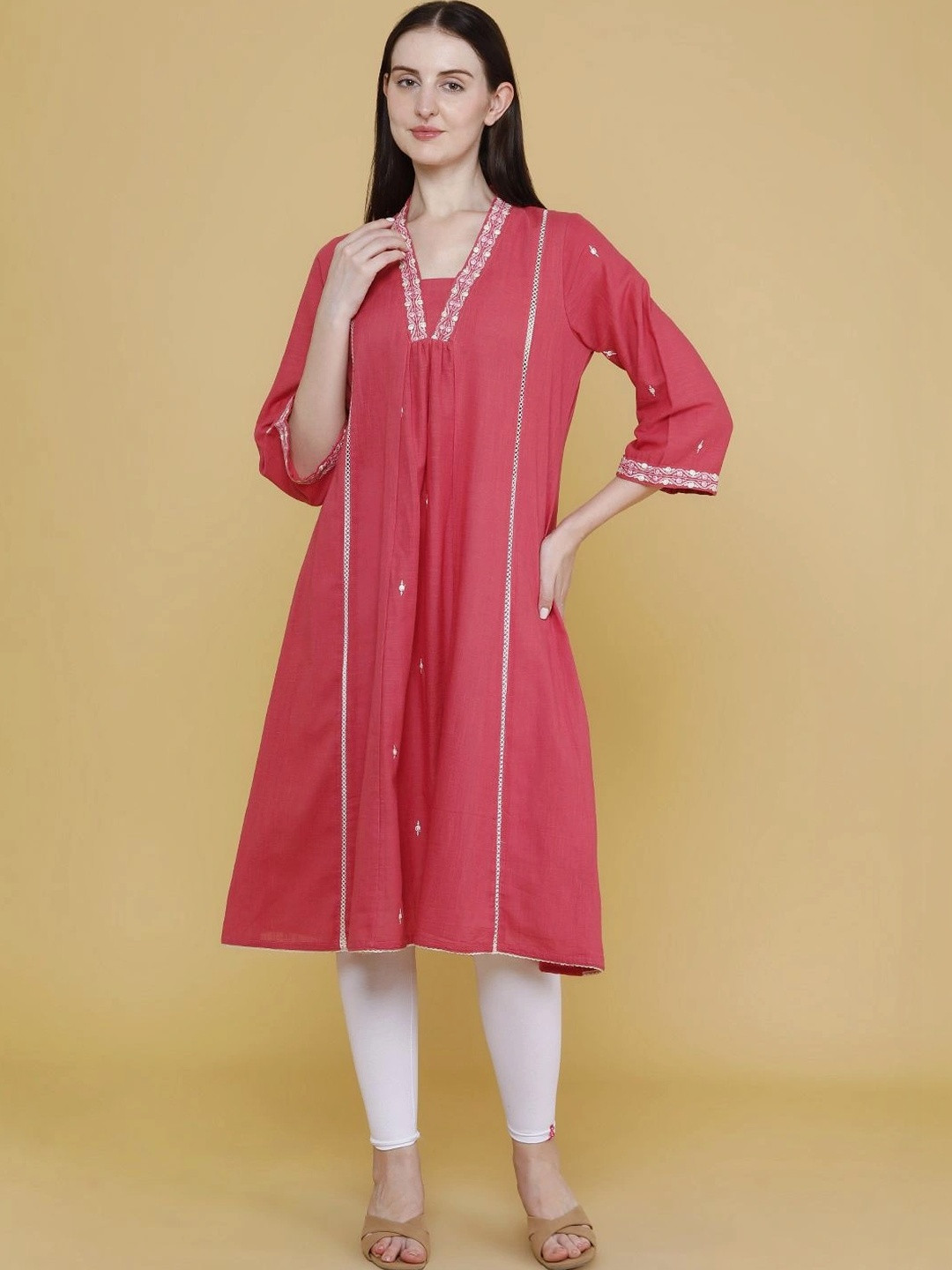 LIMEROAD Women Embroidered Thread Work Kurta