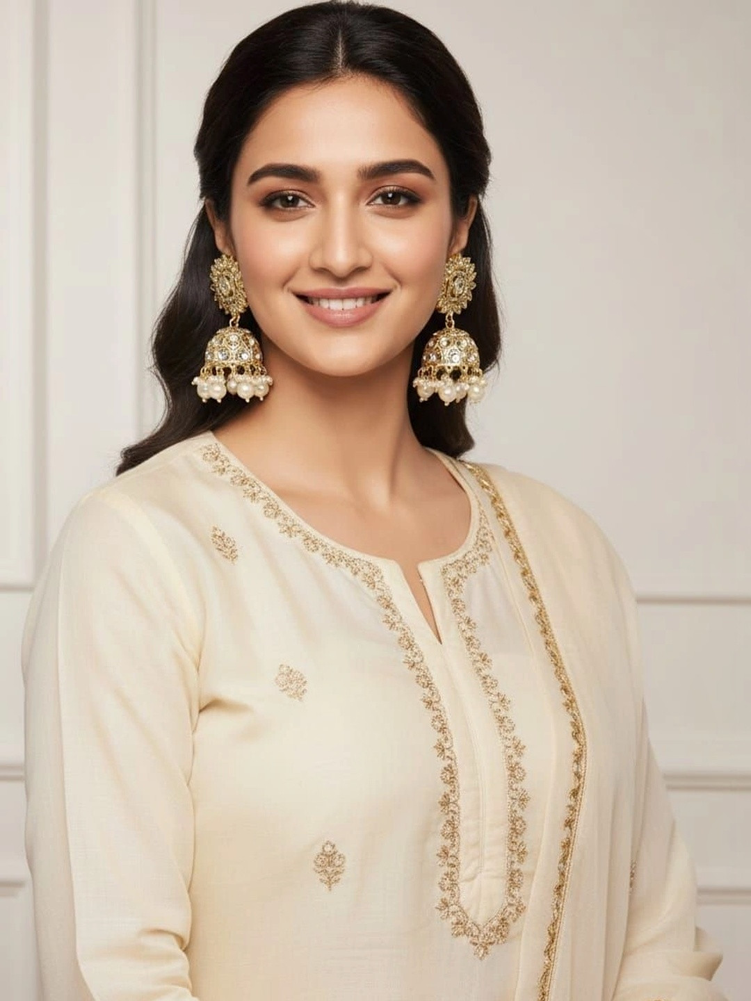 Sinrela Floral Jhumkas Earrings