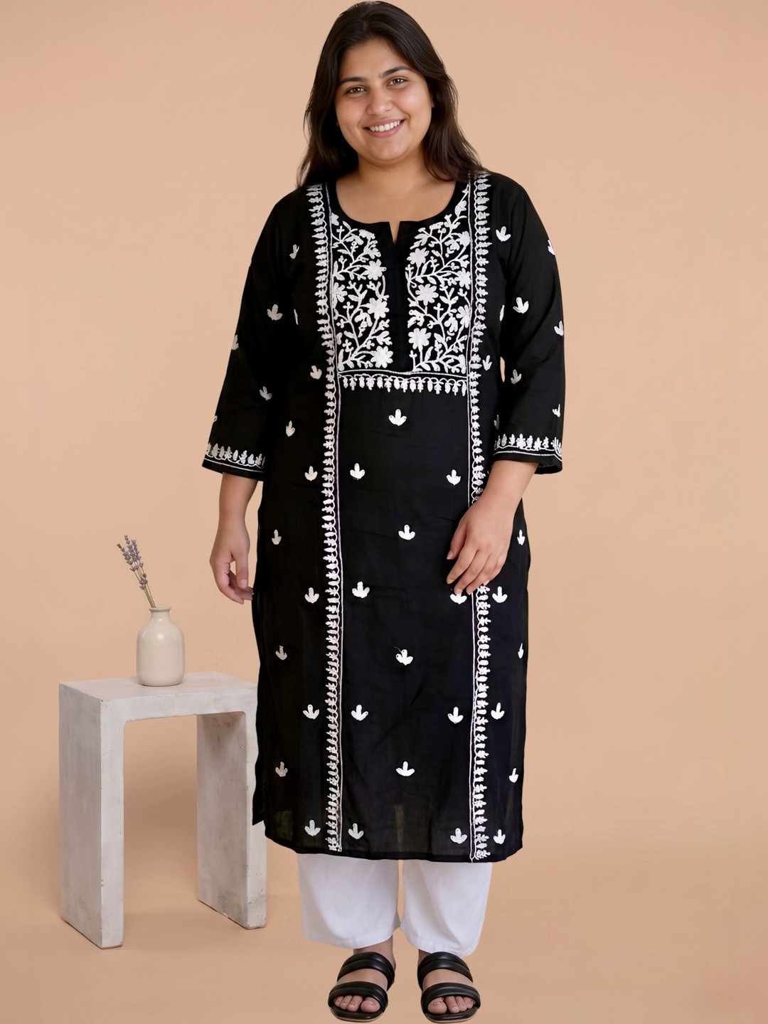 myplusfashion Women Embroidered Chikankari Kurta