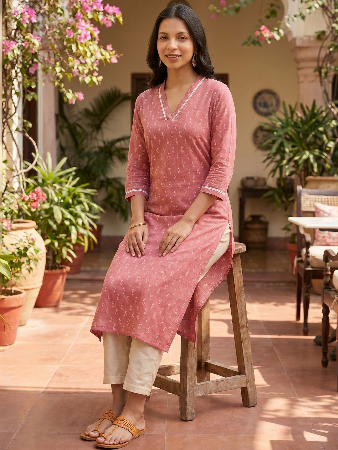 BrownEra Ethnic Motifs Printed V-Neck Kurti