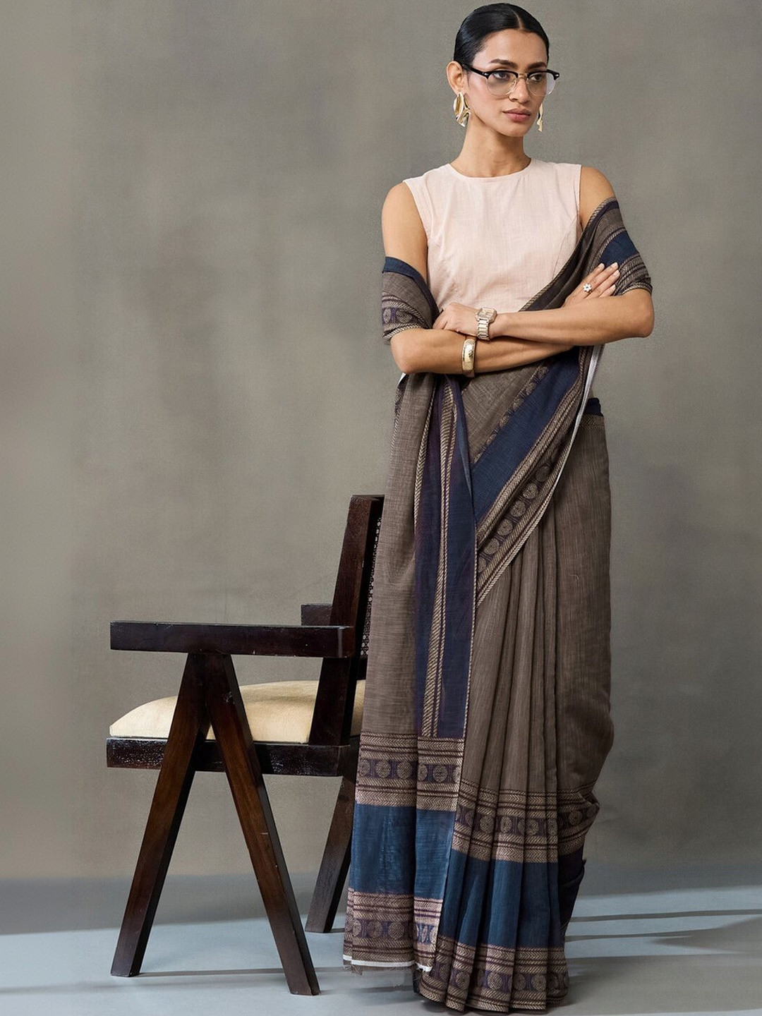 Navibhu Contemporary Office-Wear Ethnic Motifs Printed Pure Linen Saree with Unstitched Blouse