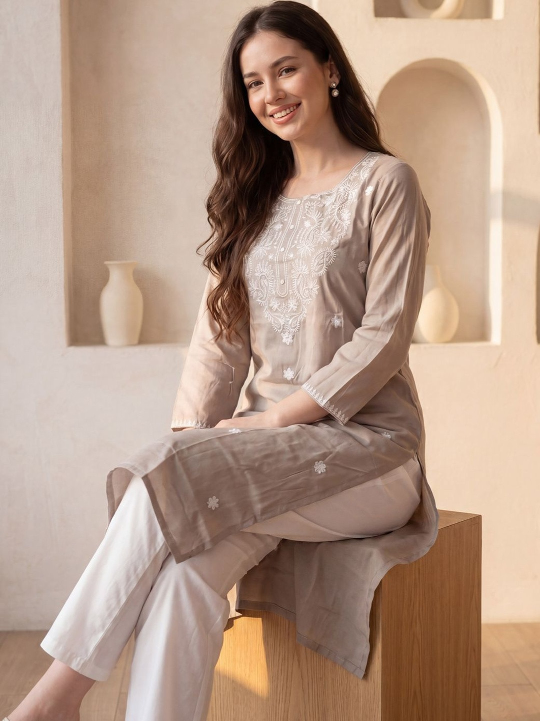 Indo Era Women Ethnic Motifs Embroidered Thread Work Kurta