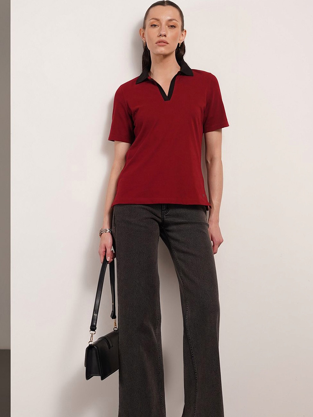 FABLE STREET Women Polo Collar T-shirt