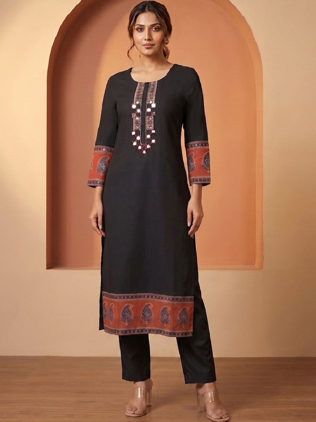 Varanga Women Ethnic Motifs Embellished Mirror Work Kurta