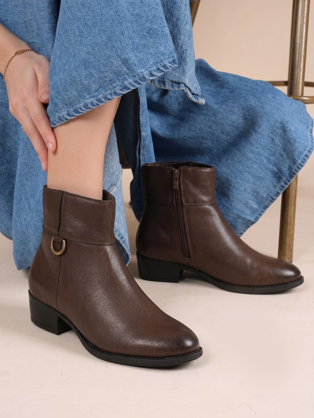 The Roadster Lifestyle Co Women Pointed Toe Zip Regular Boots