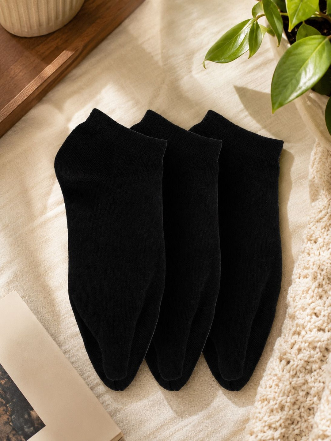N2S NEXT2SKIN Women Pack Of 3 Black Cotton Low Ankle-Length Thumb Socks