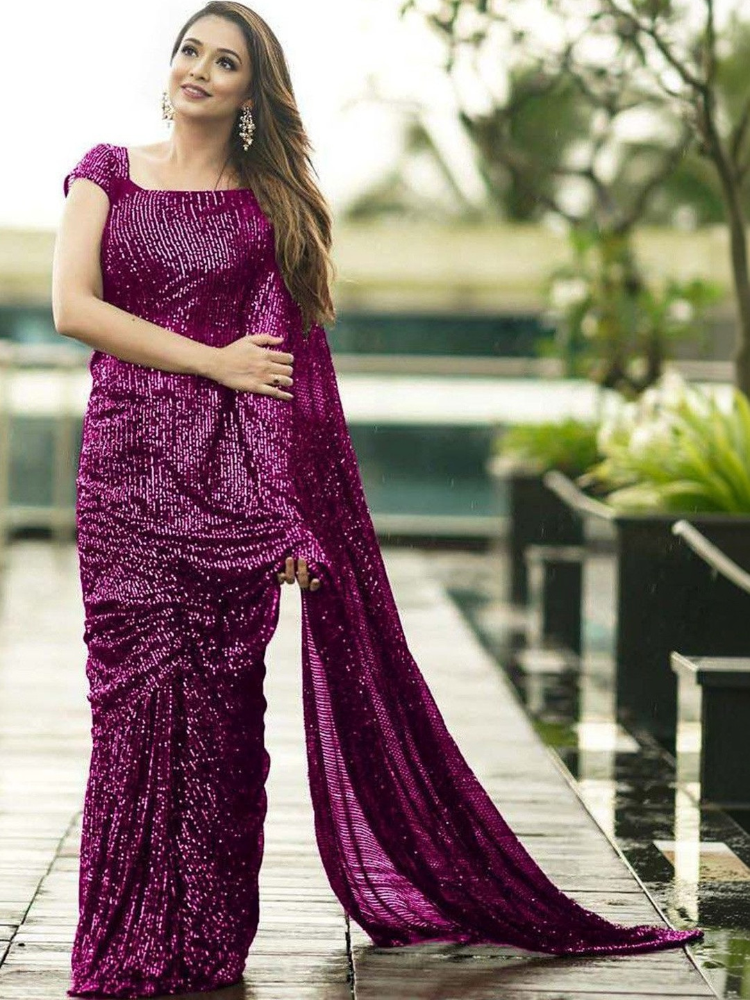 SHYAMLATA Women Embellished Sequinned Heavy Work Saree