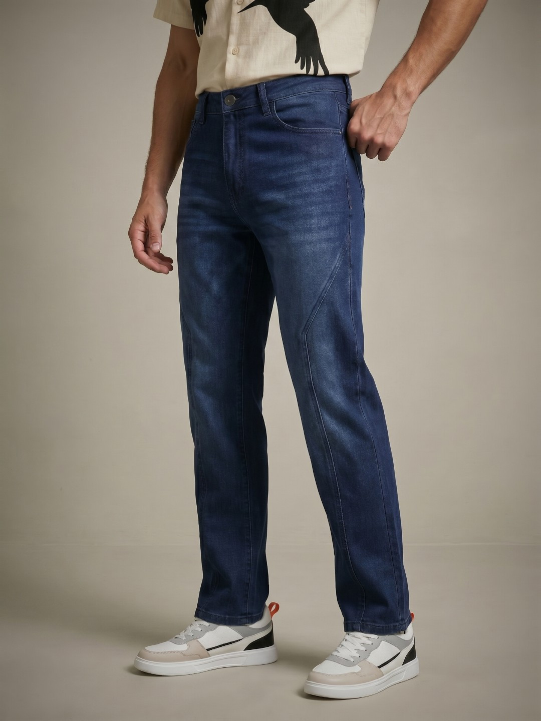glitchez Men Straight Fit Mid-Rise Light Fade Stretchable Jeans