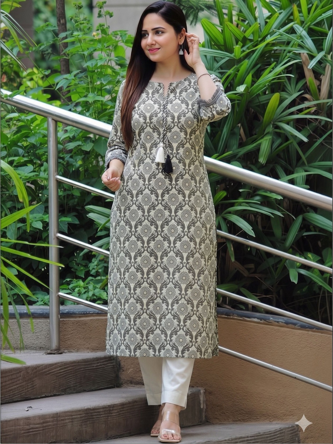 Gulmehendi Women Ethnic Motifs Printed Indie Prints Kurta