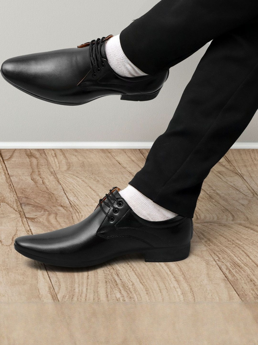 Groofer Men Synthetic Leather Lace-Up Formal Shoes
