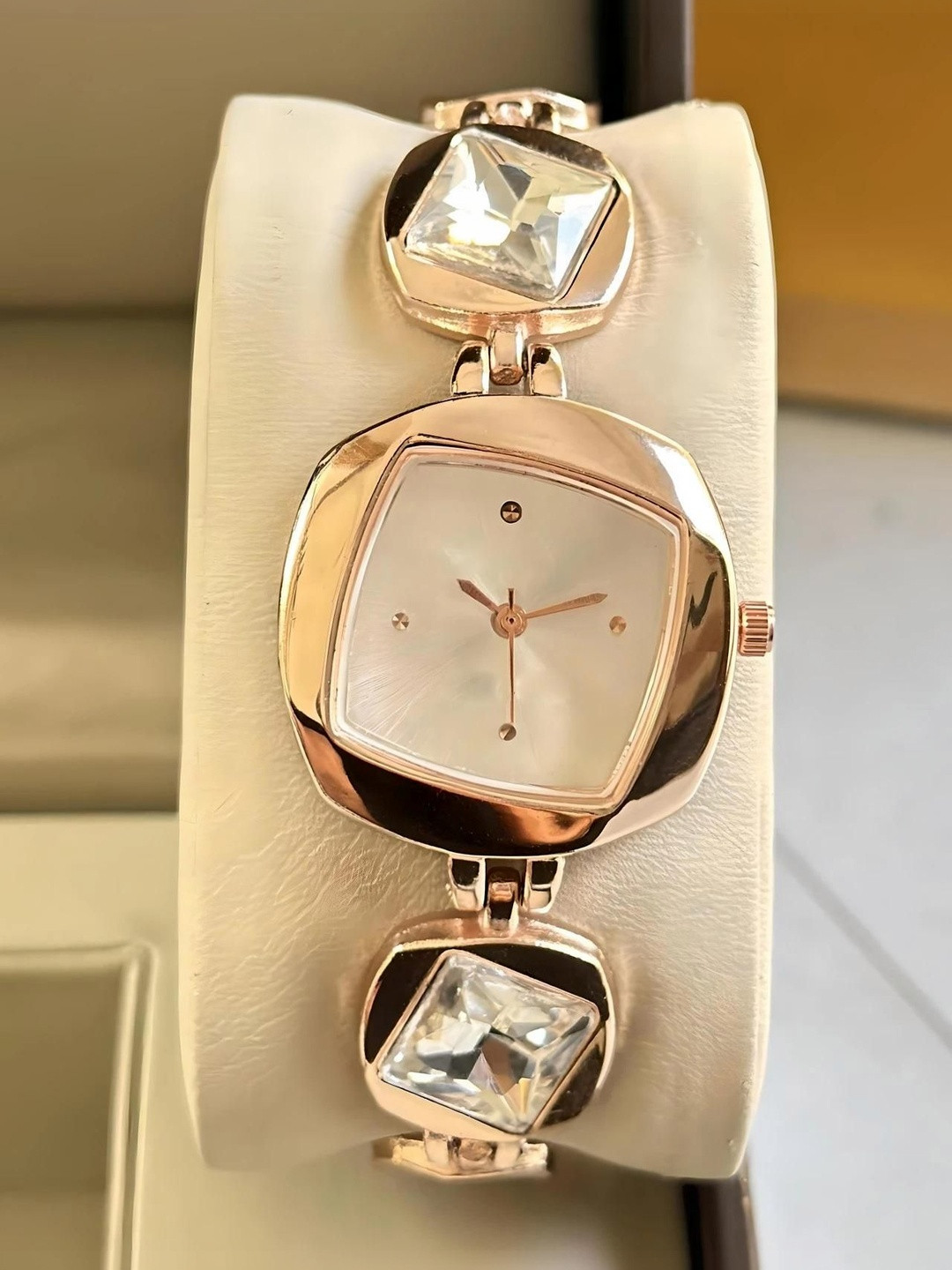 Moda Rapido Women Brass Dial & Bracelet Style Straps Analogue Multi Function Watch M R DB04 Rose Silver