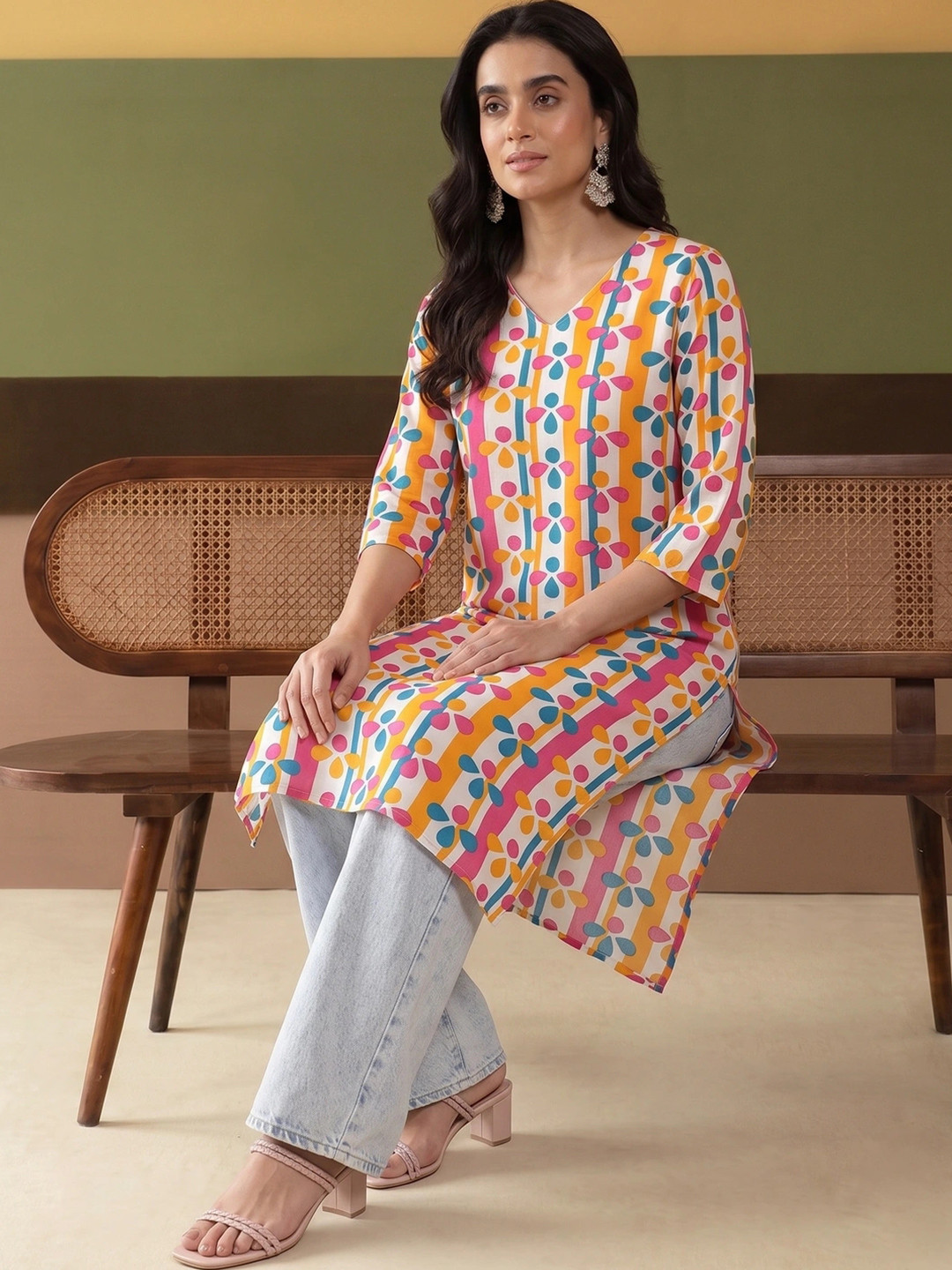HERE&NOW X fwd Striped V-Neck Straight Kurta