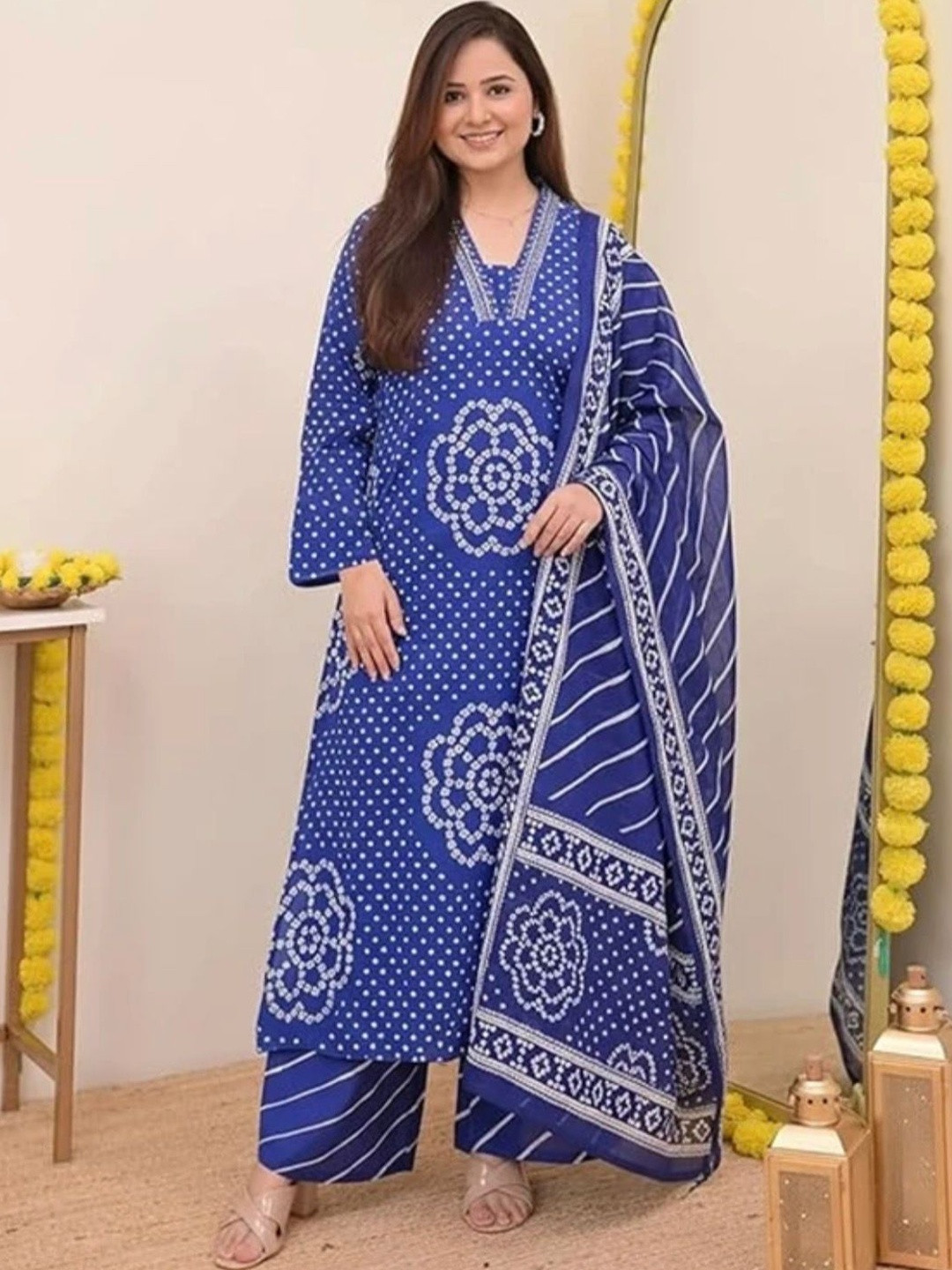 Anaya and Shanaya garments Women Bandhani Printed Regular Kurta with Palazzos & With Dupatta